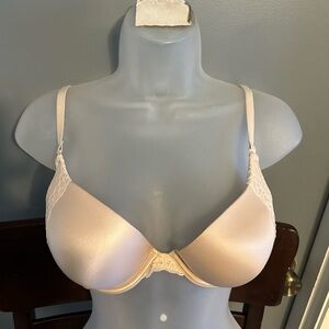 Maidenform Satin Lace Bra in Cream